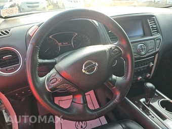 2016 Nissan Pathfinder SL - miniatura 10