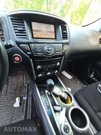 2016 Nissan Pathfinder SV – miniatura 10