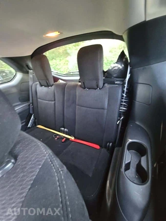 2016 Nissan Pathfinder SV – miniatura 14