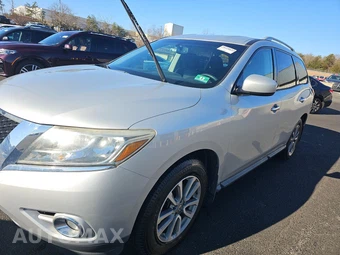 2016 Nissan Pathfinder SV