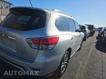 2016 Nissan Pathfinder SV – miniatura 4