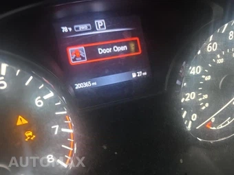 2016 Nissan Pathfinder SV – miniatura 15