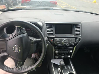 2016 Nissan Pathfinder SV - miniatura 11