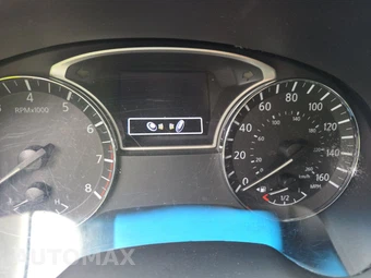 2016 Nissan Pathfinder SV - miniatura 12