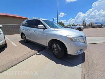 2016 Nissan Pathfinder SV – miniatura 4