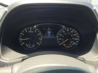 2016 Nissan Pathfinder SV – miniatura 9
