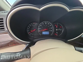 2016 Nissan Quest SL 118.1" WB - miniatura 12