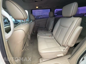 2016 Nissan Quest SL 118.1" WB - miniatura 13