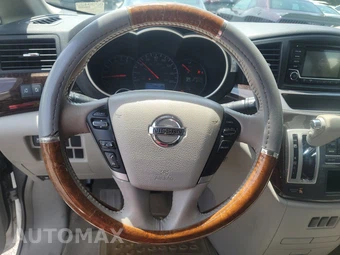 2016 Nissan Quest SV 118.1" WB - miniatura 10