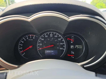 2016 Nissan Quest SV 118.1" WB - miniatura 9