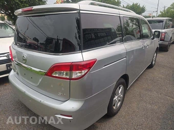 2016 Nissan Quest SV 118.1" WB – miniatura 3