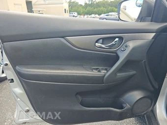2016 Nissan Rogue S – miniatura 9