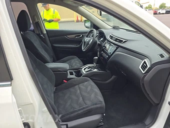 2016 Nissan Rogue S – miniatura 8
