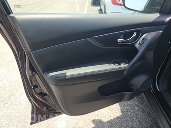 2016 Nissan Rogue S – miniatura 9