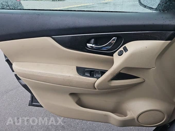 2016 Nissan Rogue SL – miniatura 9