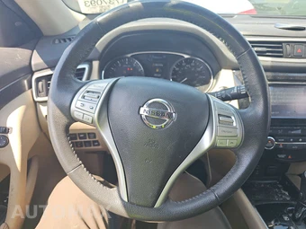 2016 Nissan Rogue SL – miniatura 10