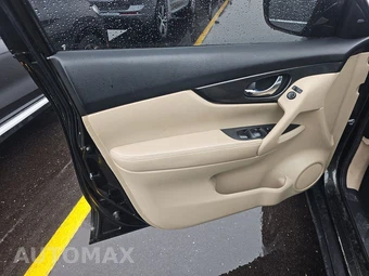 2016 Nissan Rogue SL – miniatura 9