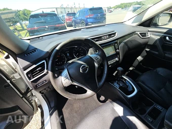 2016 Nissan Rogue SL - miniatura 10
