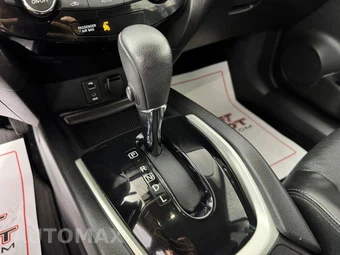 2016 Nissan Rogue SL - miniatura 20