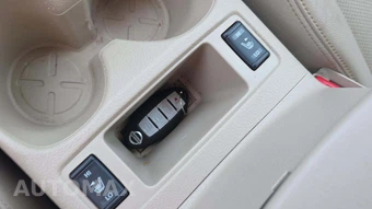 2016 Nissan Rogue SL - miniatura 19