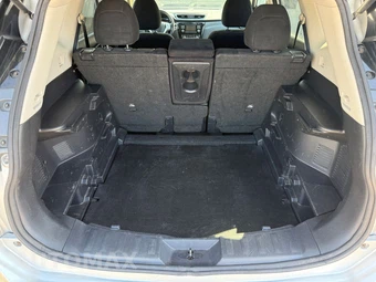 2016 Nissan Rogue SV - miniatura 14