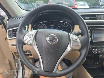 2016 Nissan Rogue SV - miniatura 10