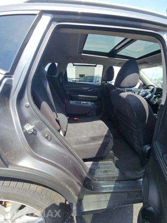 2016 Nissan Rogue SV - miniatura 13