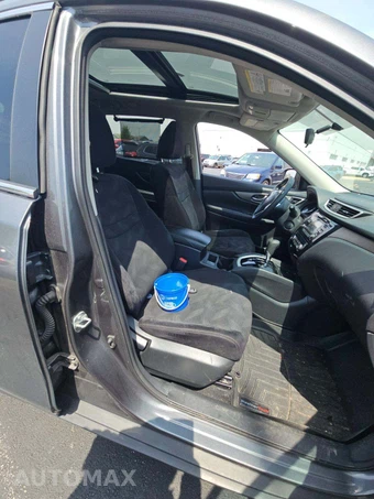 2016 Nissan Rogue SV - miniatura 15