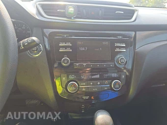 2016 Nissan Rogue SV – miniatura 10