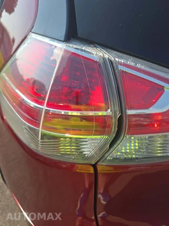 2016 Nissan Rogue SV – miniatura 32