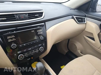 2016 Nissan Rogue SV - miniatura 11