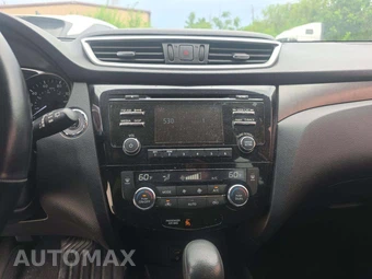 2016 Nissan Rogue SV - miniatura 10