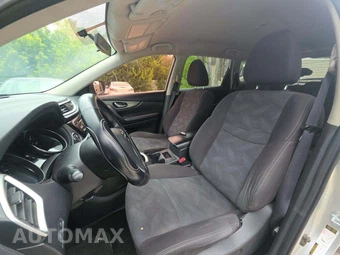 2016 Nissan Rogue SV - miniatura 6