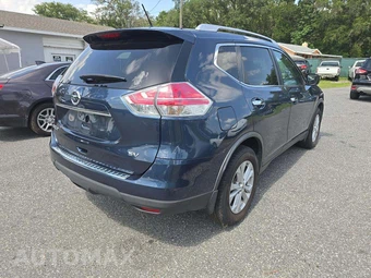 2016 Nissan Rogue SV – miniatura 3