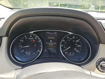 2016 Nissan Rogue SV - miniatura 6