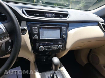 2016 Nissan Rogue SV - miniatura 7