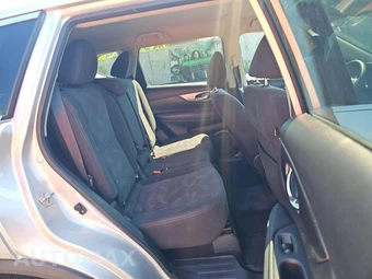 2016 Nissan Rogue SV – miniatura 13