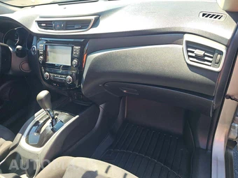 2016 Nissan Rogue SV – miniatura 16