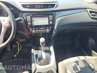 2016 Nissan Rogue SV – miniatura 7