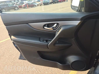 2016 Nissan Rogue SV - miniatura 9