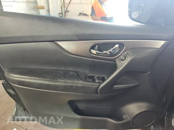2016 Nissan Rogue SV – miniatura 9