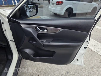 2016 Nissan Rogue SV - miniatura 21