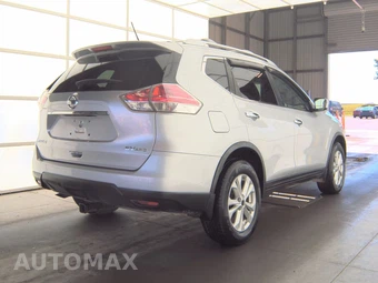 2016 Nissan Rogue SV – miniatura 4