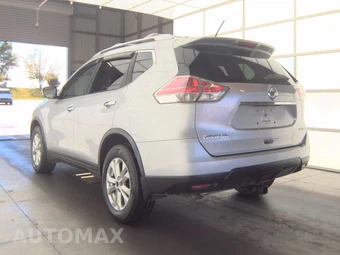 2016 Nissan Rogue SV – miniatura 6