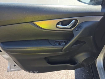 2016 Nissan Rogue SV – miniatura 9