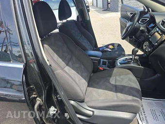 2016 Nissan Rogue SV – miniatura 18