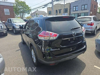 2016 Nissan Rogue SV – miniatura 2