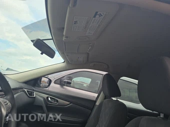 2016 Nissan Rogue SV – miniatura 18