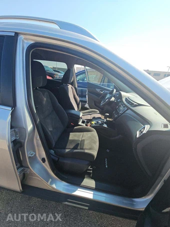 2016 Nissan Rogue SV – miniatura 18
