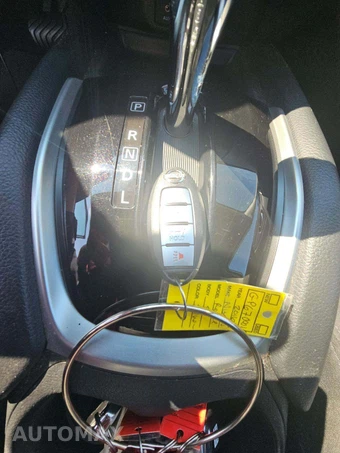 2016 Nissan Rogue SV – miniatura 8
